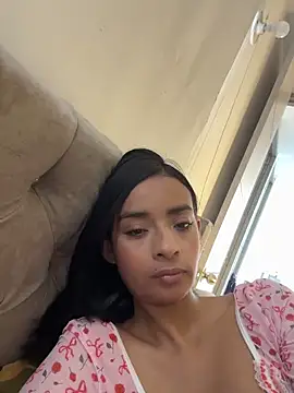 Laura fernandezII online show from March 9, 7:07 pm