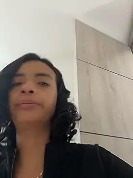 Laura fernandezII online show from April 7, 8:42 pm