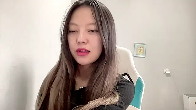 Risalynn online show from February 25, 3:09 am