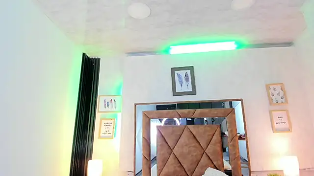 Princess Violett online show from January 31, 2:39 pm