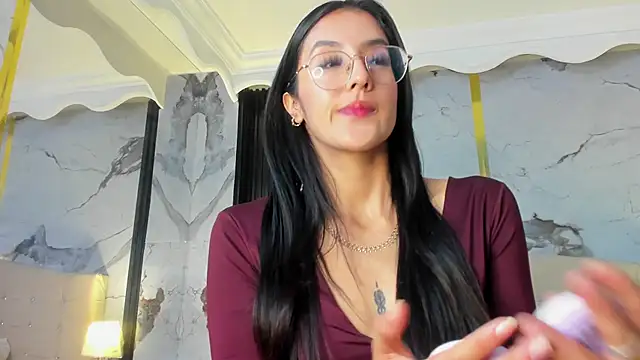 Princess Violett online show from February 1, 1:30 pm