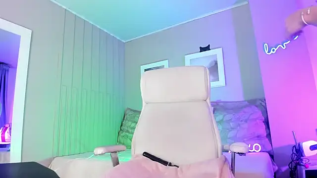 jess ox online show from March 21, 8:18 pm