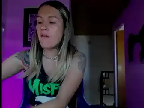 kim jeins11 online show from December 8, 6:39 pm