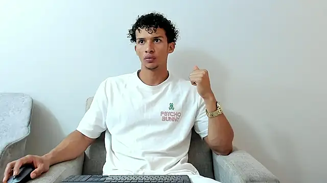 Snapshot of Dominick_star chatting on December 3, 2:58 am Dominick star online show from December 3, 2:58 am