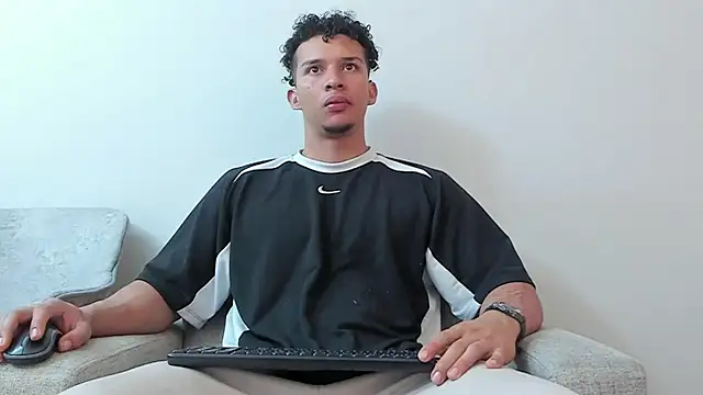 Snapshot of Dominick_star chatting on March 7, 4:13 am Dominick star online show from March 7, 4:13 am