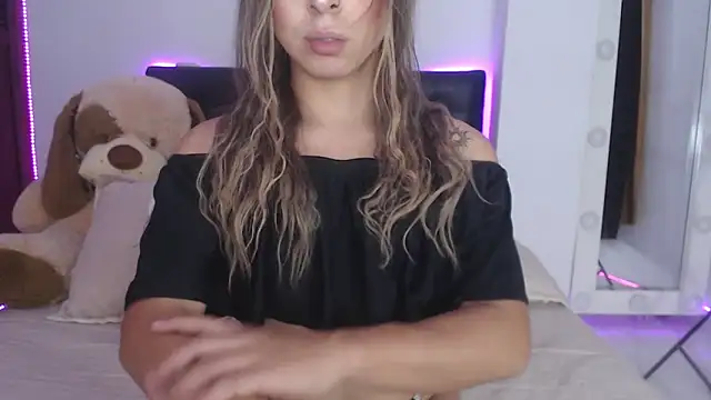 Snapshot of Sofieevans_ chatting on February 18, 9:31 pm Sofieevans online show from February 18, 9:31 pm