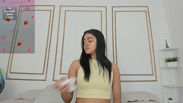 Snapshot of natalia_aguirre1 chatting on March 15, 12:24 pm natalia aguirre1 online show from March 15, 12:24 pm