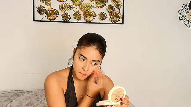 Snapshot of natalia_aguirre1 chatting on September 23, 12:30 pm natalia aguirre1 online show from September 23, 12:30 pm