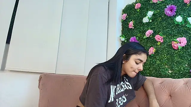 Snapshot of natalia_aguirre1 chatting on September 24, 12:19 pm natalia aguirre1 online show from September 24, 12:19 pm