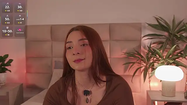 Snapshot of lexiee_grey_ chatting on February 19, 12:12 pm lexiee grey online show from February 19, 12:12 pm