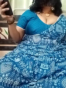 MONA DARLING31 online show from November 3, 4:25 am