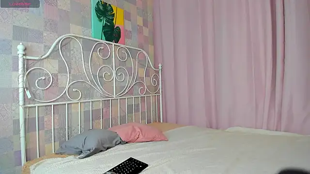 Lesi Moonie01 online show from March 12, 8:19 am