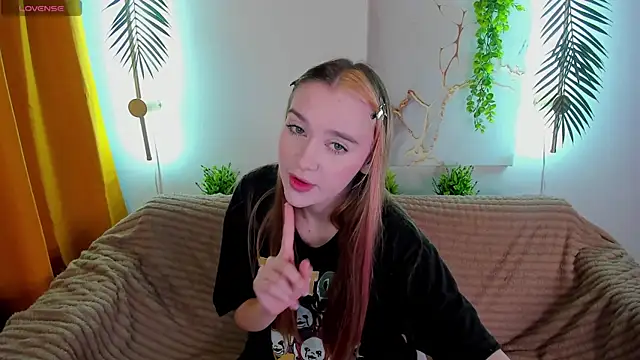 Lesi Moonie01 online show from September 15, 7:19 am