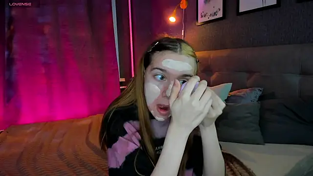 Lesi Moonie01 online show from September 28, 7:47 am