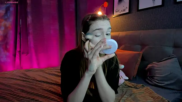 Lesi Moonie01 online show from November 9, 9:29 am