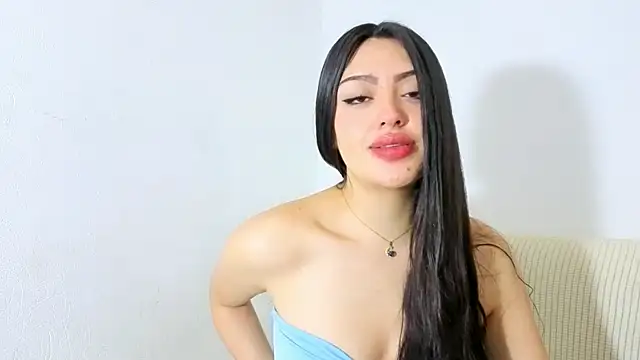 Snapshot of Sweet-Sophiee chatting on October 4, 4:54 am Sweet-Sophiee online show from October 4, 4:54 am