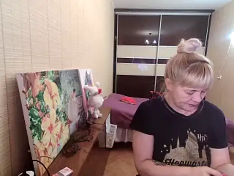 Snapshot of Lia_Laguna77 chatting on February 19, 9:50 am Lia Laguna77 online show from February 19, 9:50 am