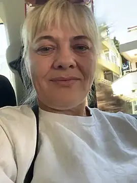 Snapshot of Lia_Laguna77 chatting on March 22, 10:06 am Lia Laguna77 online show from March 22, 10:06 am