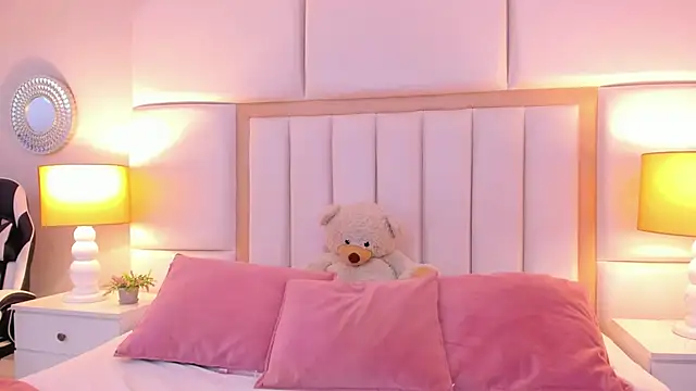 Snapshot of AmbarSantany chatting on March 15, 9:16 pm AmbarSantany online show from March 15, 9:16 pm