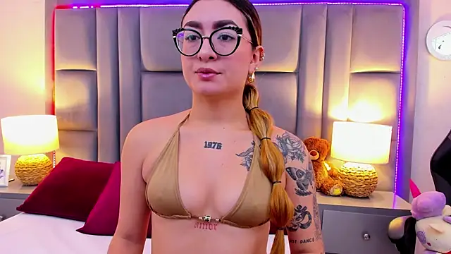 Snapshot of AmbarSantany chatting on September 9, 1:10 pm AmbarSantany online show from September 9, 1:10 pm