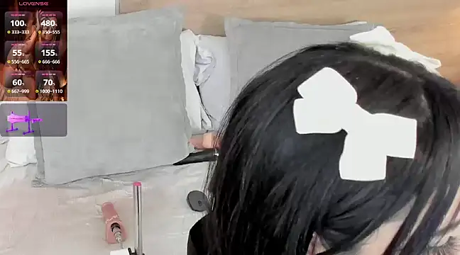 Megansttein  online show from February 2, 7:35 pm