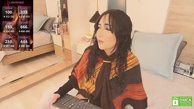 Megansttein  online show from November 9, 7:12 pm