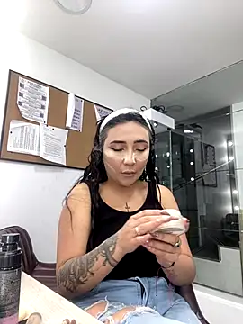 Megansttein  online show from December 14, 7:07 pm