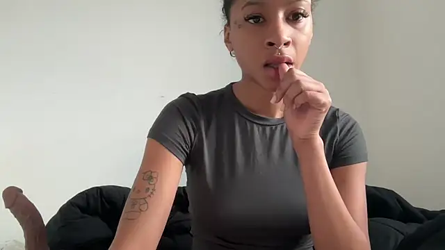 shandiloveslemonss online show from October 12, 12:15 pm