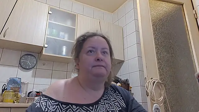 Snapshot of melissaBlessing chatting on January 14, 2:39 am melissaBlessing online show from January 14, 2:39 am