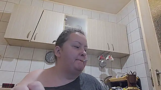 Snapshot of melissaBlessing chatting on February 5, 4:17 am melissaBlessing online show from February 5, 4:17 am