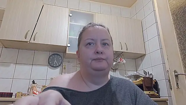 Snapshot of melissaBlessing chatting on February 6, 4:17 am melissaBlessing online show from February 6, 4:17 am