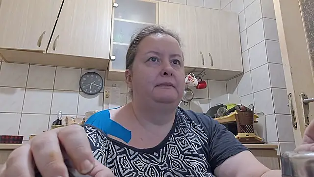 Snapshot of melissaBlessing chatting on February 14, 4:09 am melissaBlessing online show from February 14, 4:09 am