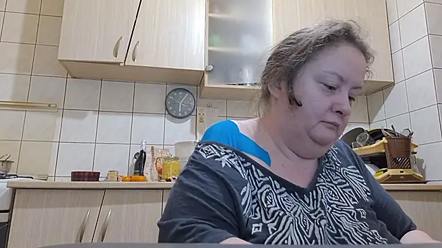 Snapshot of melissaBlessing chatting on February 15, 3:58 am melissaBlessing online show from February 15, 3:58 am