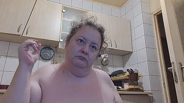 Snapshot of melissaBlessing chatting on June 20, 1:41 am melissaBlessing online show from June 20, 1:41 am