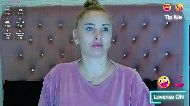 KikiSweet08 online show from November 21, 5:17 am