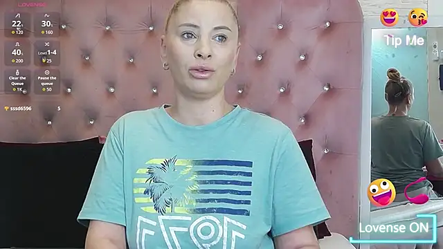 KikiSweet08 online show from January 12, 5:23 am