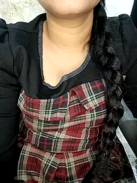 Snapshot of Lovely_mam444 chatting on December 16, 2:49 pm Lovely mam444 online show from December 16, 2:49 pm