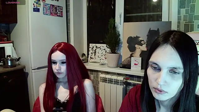 Snapshot of BlackHe4rts_ chatting on February 21, 9:54 pm BlackHe4rts online show from February 21, 9:54 pm