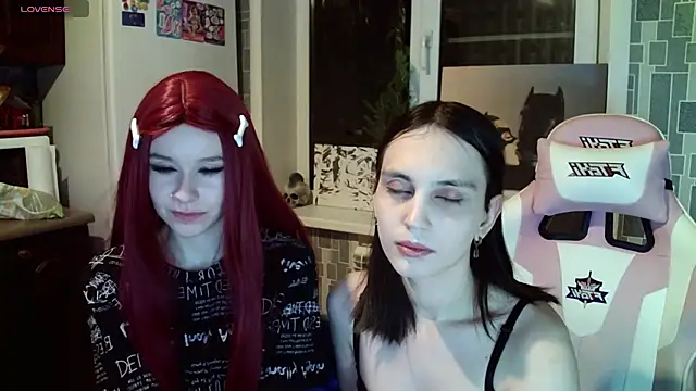 Snapshot of BlackHe4rts_ chatting on March 5, 9:04 pm BlackHe4rts online show from March 5, 9:04 pm