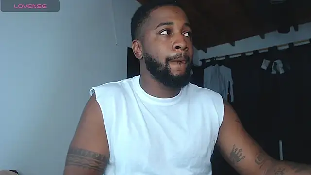 Snapshot of Drake_Nassir4 chatting on June 7, 5:44 am Drake Nassir4 online show from June 7, 5:44 am