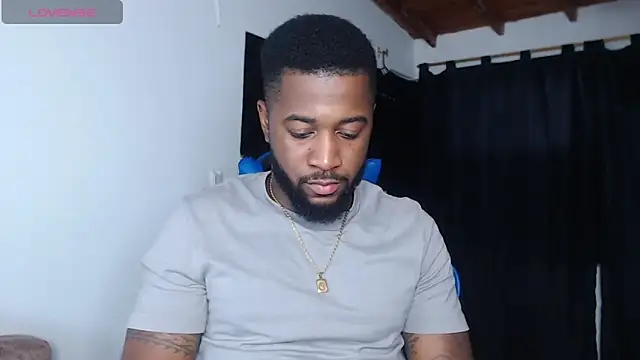 Snapshot of Drake_Nassir4 chatting on June 11, 4:54 am Drake Nassir4 online show from June 11, 4:54 am