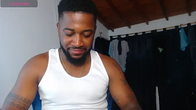 Snapshot of Drake_Nassir4 chatting on June 18, 5:30 am Drake Nassir4 online show from June 18, 5:30 am