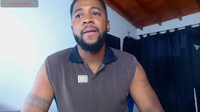 Snapshot of Drake_Nassir4 chatting on June 20, 5:32 am Drake Nassir4 online show from June 20, 5:32 am