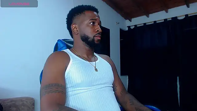 Snapshot of Drake_Nassir4 chatting on July 8, 4:50 am Drake Nassir4 online show from July 8, 4:50 am
