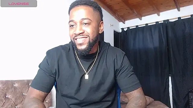 Snapshot of Drake_Nassir4 chatting on July 10, 5:12 am Drake Nassir4 online show from July 10, 5:12 am