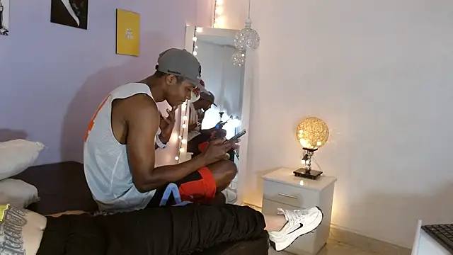 Snapshot of Kimandyuk chatting on January 21, 8:32 pm Kimandyuk online show from January 21, 8:32 pm