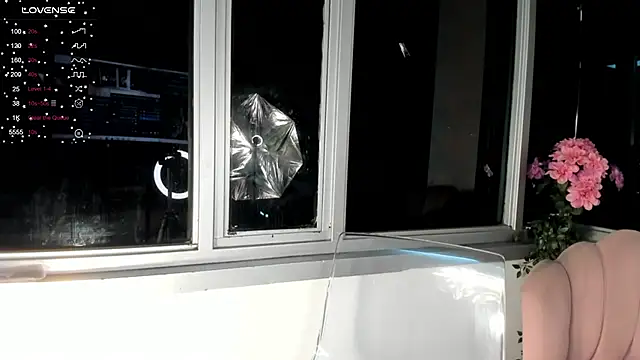 Megan Lim online show from December 18, 10:19 am