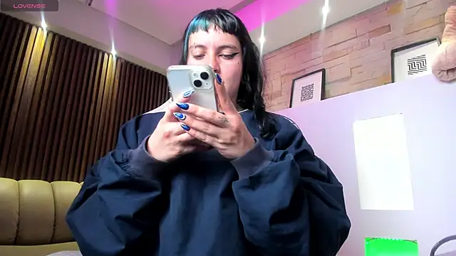 Lucy Smith2 online show from April 2, 4:59 pm