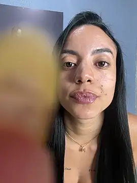 Snapshot of Elamesmamorena chatting on June 10, 12:33 am Elamesmamorena online show from June 10, 12:33 am