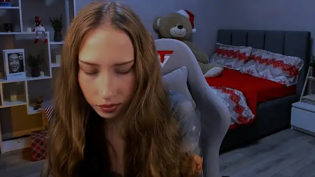 AlexaHarmon online show from December 4, 6:34 am